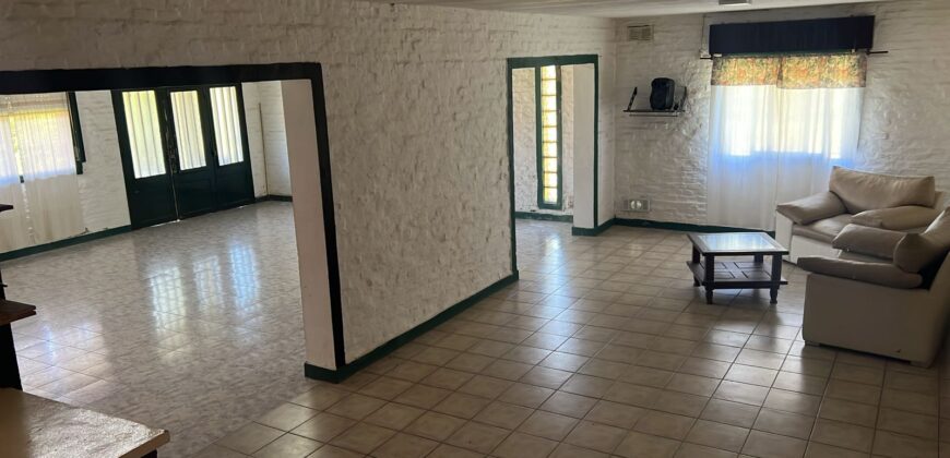 VENTA CASA EN CAPITÁN SARMIENTO